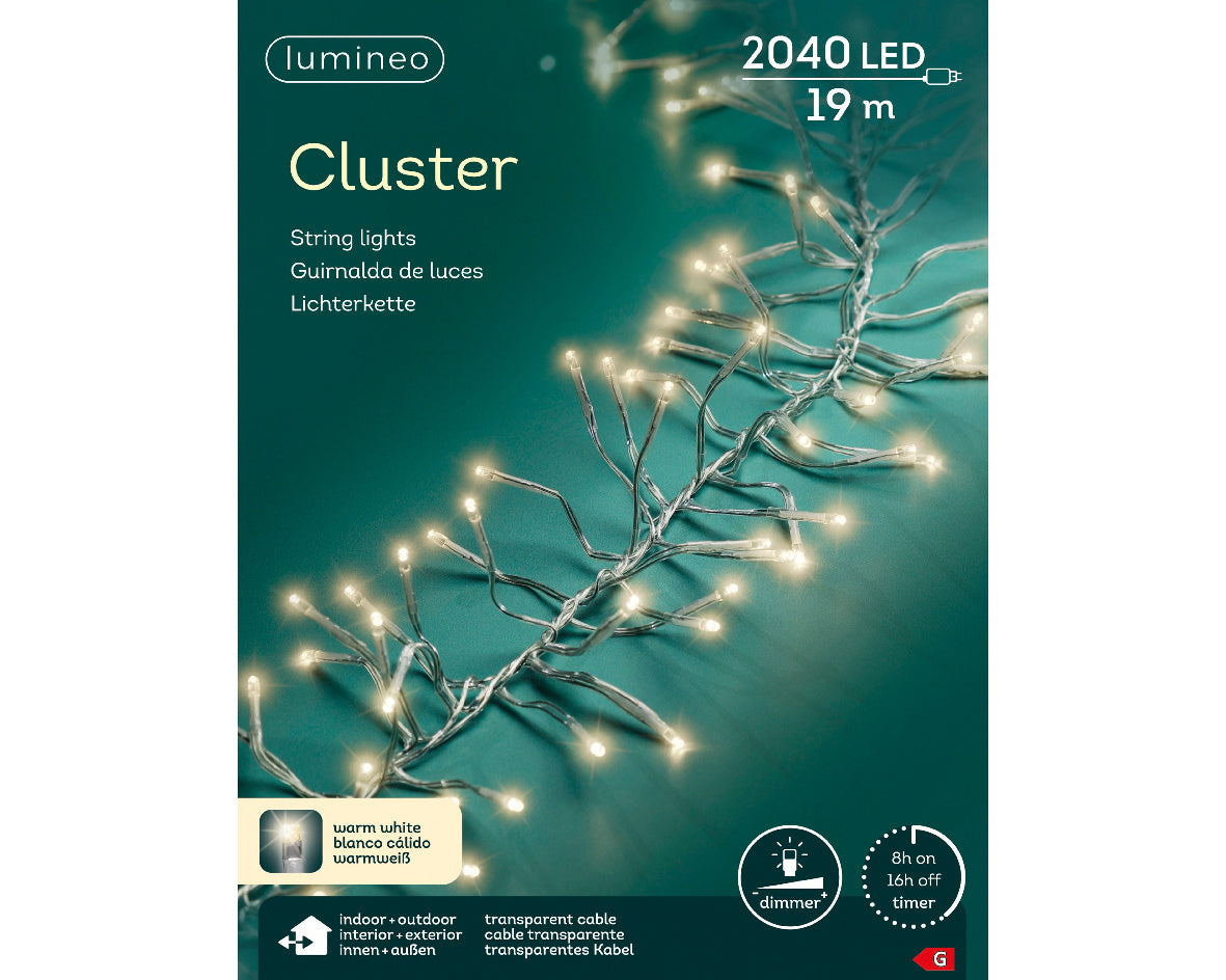 LED-lichtcluster voor buiten met 2040 LED’s en warmwitte lampjes