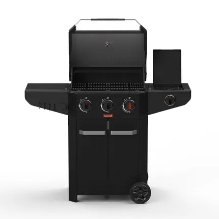 Zwarte gasbarbecue met open deksel en grillrooster, bedieningsknoppen op frontpaneel
