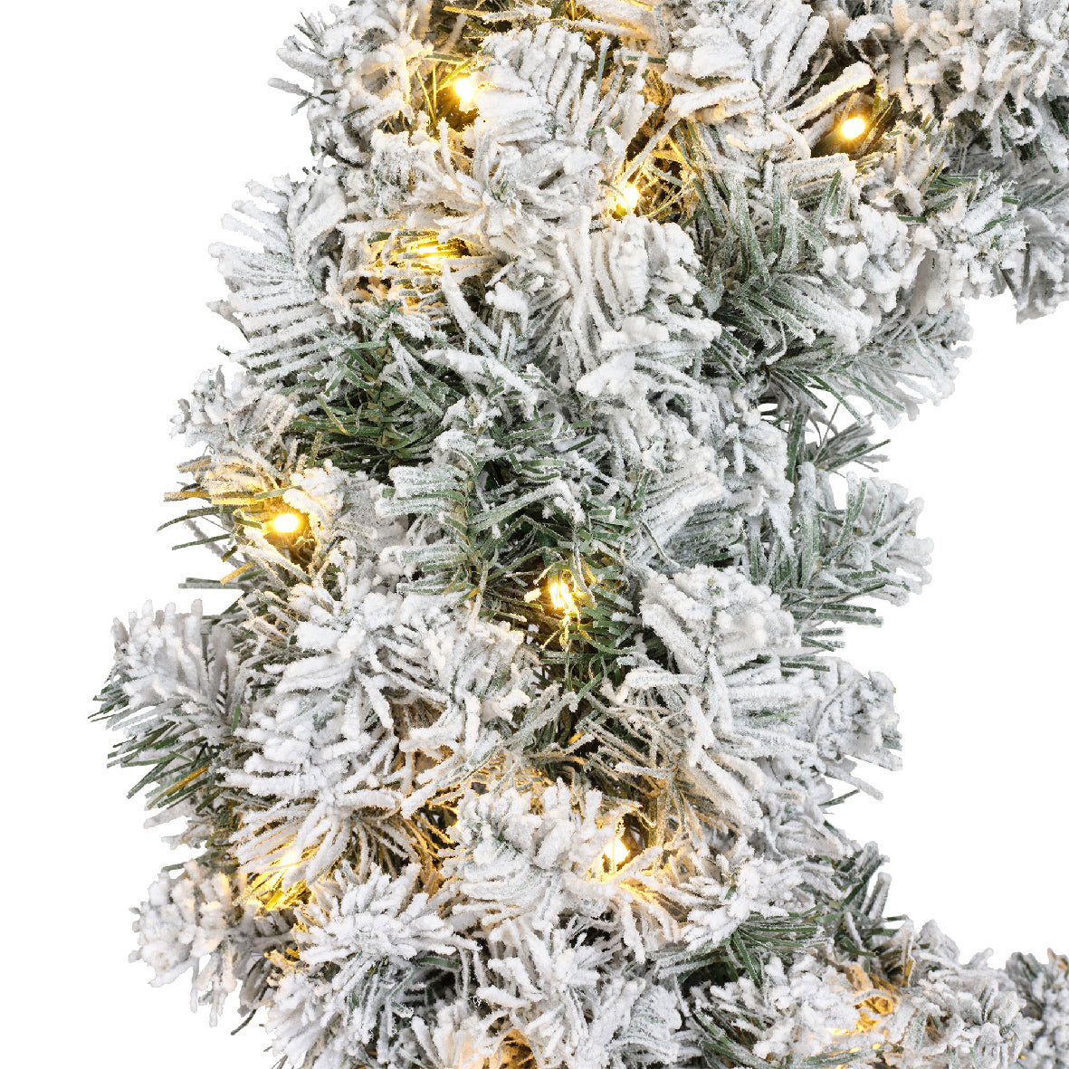 LED-kerstkrans, close-up van witte kunsttakken met warme lichtjes