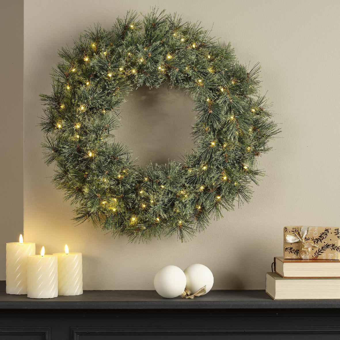 Groene cashmere krans met warmwitte micro-leds, volle ring
