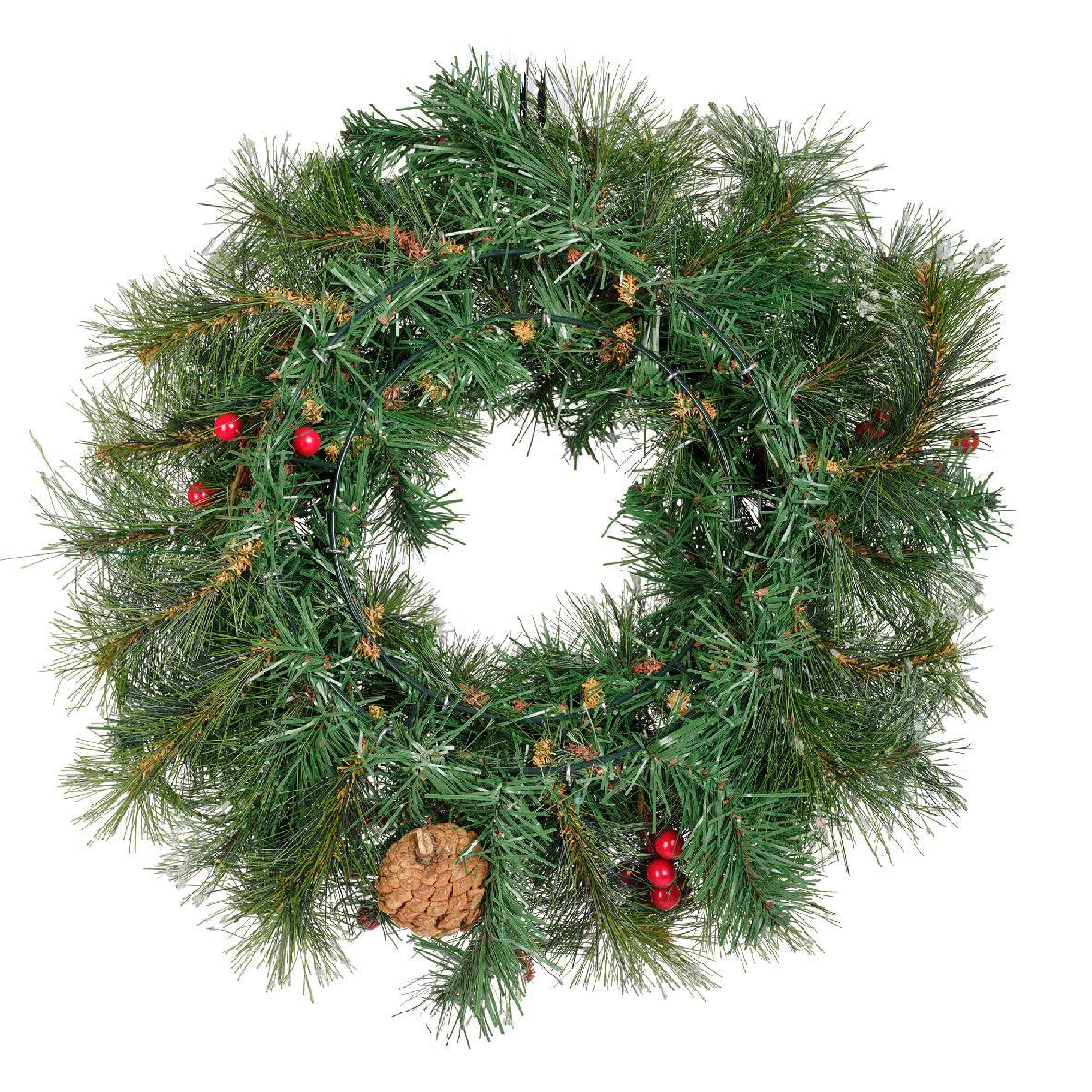 Groene kerstkrans met sneeuwlook, rode bessen en dennenappels