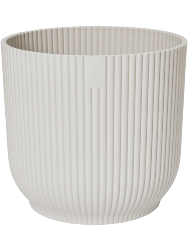 Witte ronde plantenpot met ribbelstructuur en vouwrand, 16 cm