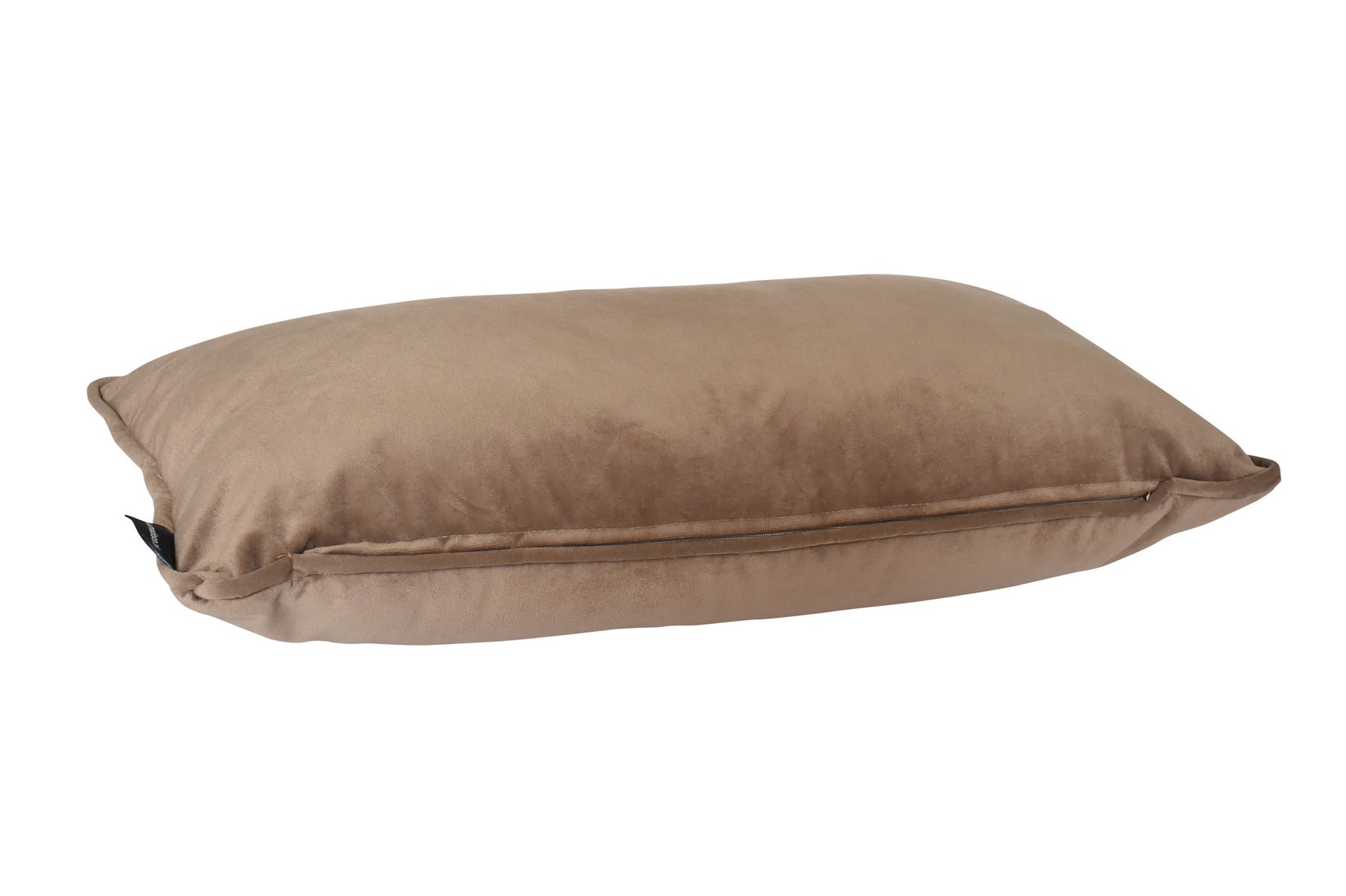 Taupe sierkussen London 60x30 cm, rechthoekig kussen met zwarte zijlabel