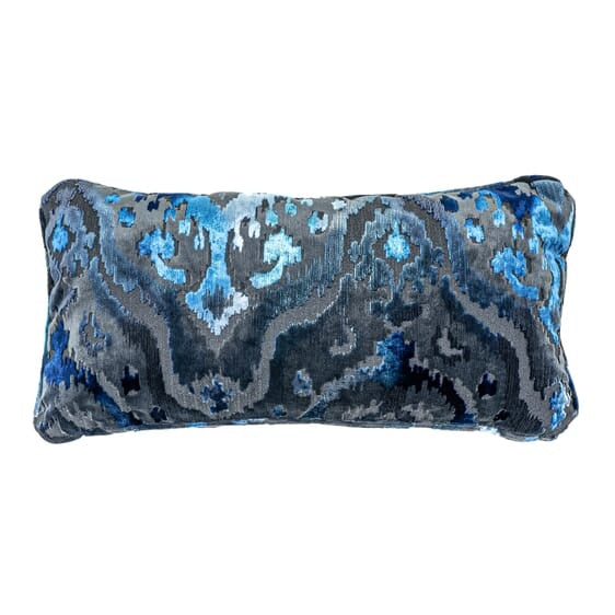 Rechthoekig sierkussen van blauw met abstract patroon, 60x30 cm