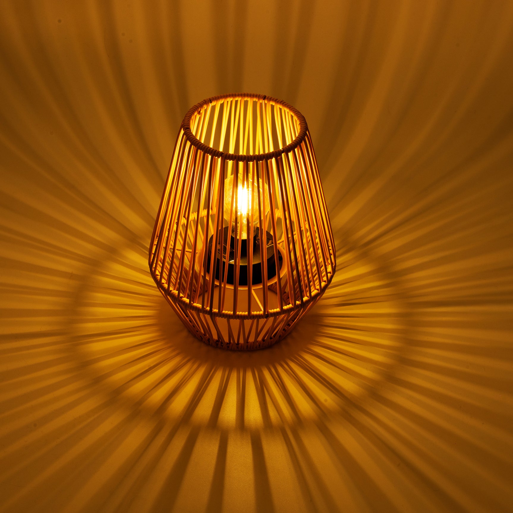 Solar lantaarn wicker steady