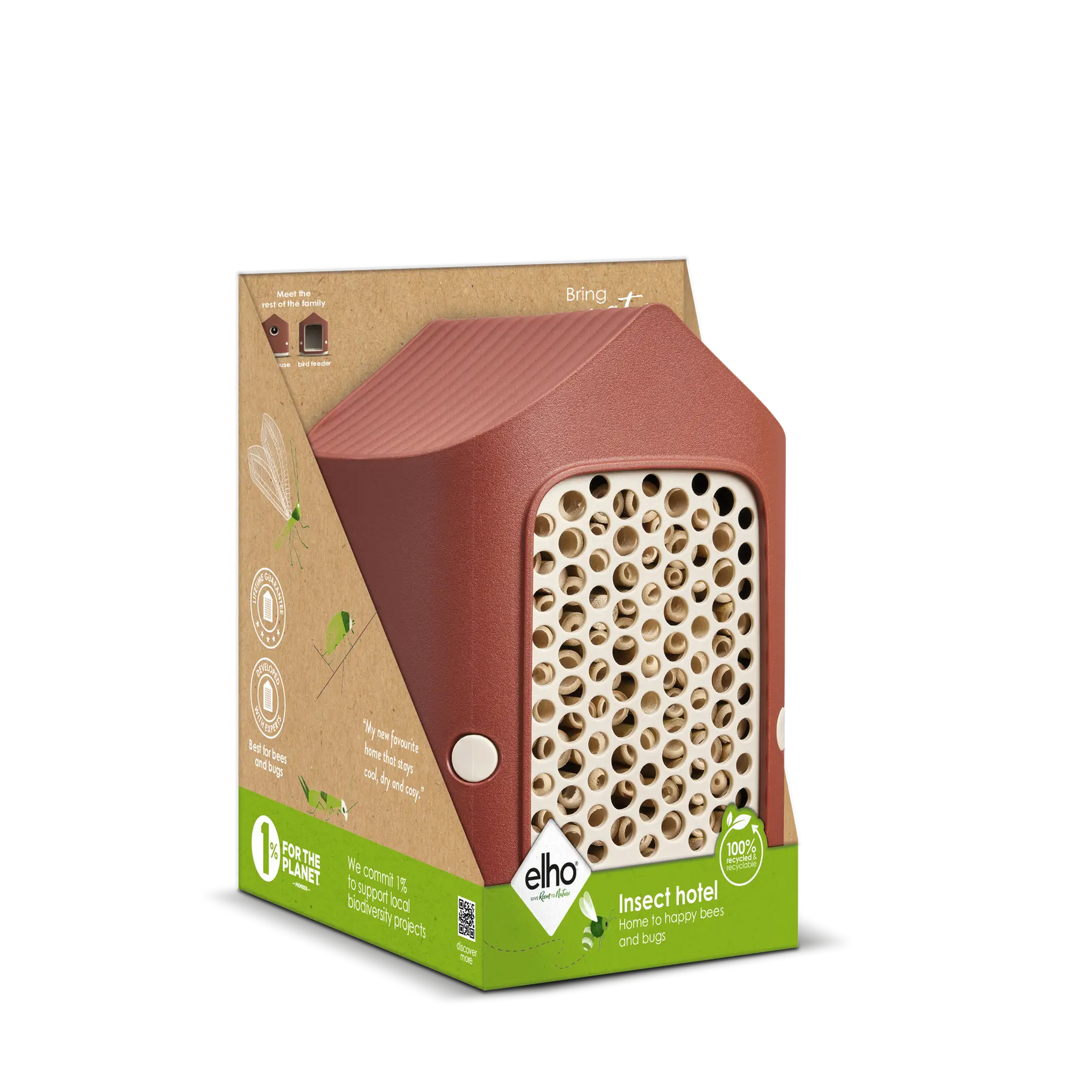 Insectenhotel in verpakking met rood huisje en voorpaneel met ronde gaatjes