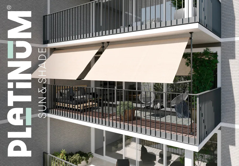 Balkonluifel met beige doek op zwart frame, flexframe-verbinding