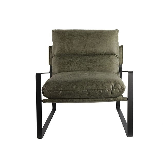 Olijfkleurige fauteuil met hoge rugleuning, dikke zitting en zwarte poten.