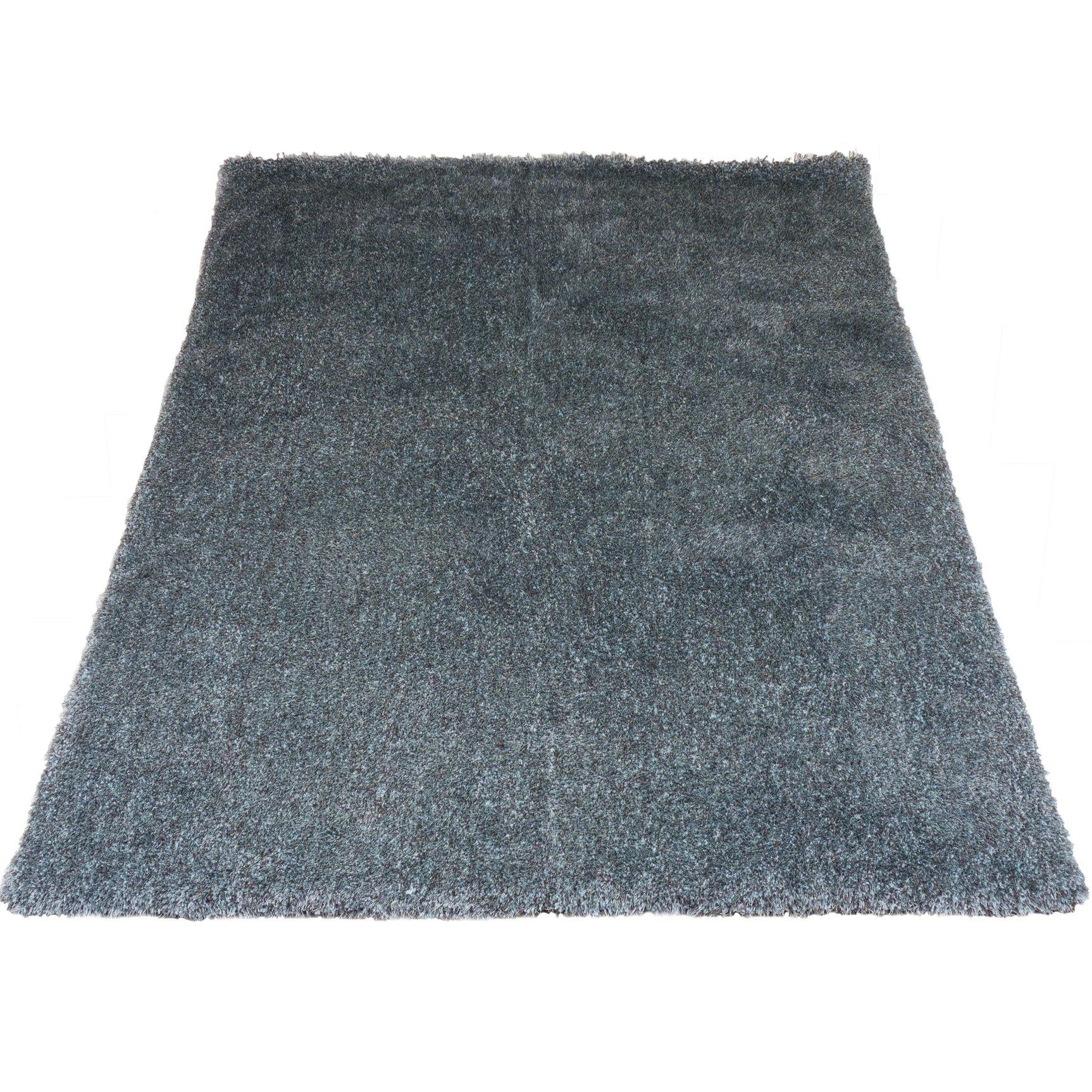 Donkerblauw hoogpolig karpet met korte pool en rechte randen.