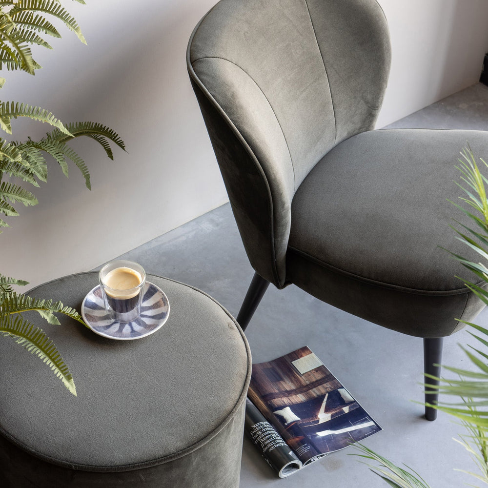 SARA POEF HOOG VELVET WARM GROEN 46xO46