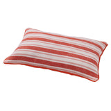 Rood-wit gestreept sierkussen met horizontale banen en rode bies