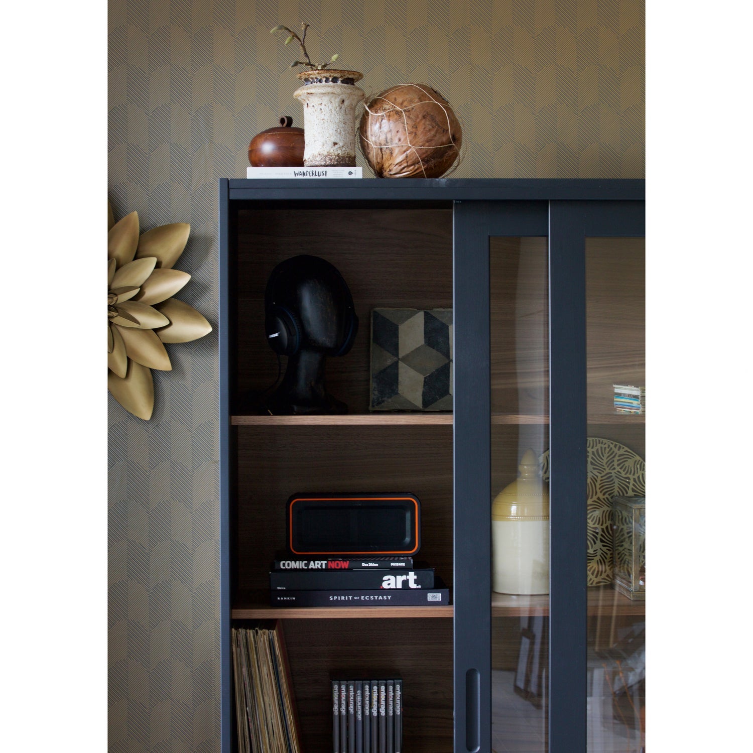 JAMES VITRINEKAST ZWART/WALNOOT [fsc]