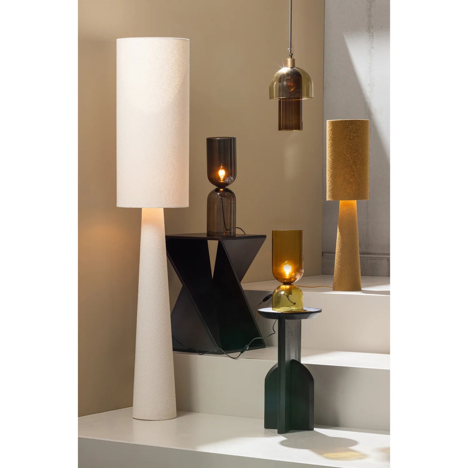 WOOOD - Loft tafellamp metaal/boucle tapenade 130x30cm