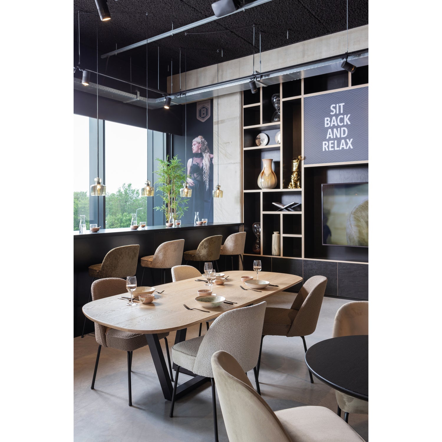 DRENTHE POOT METAAL ZWART