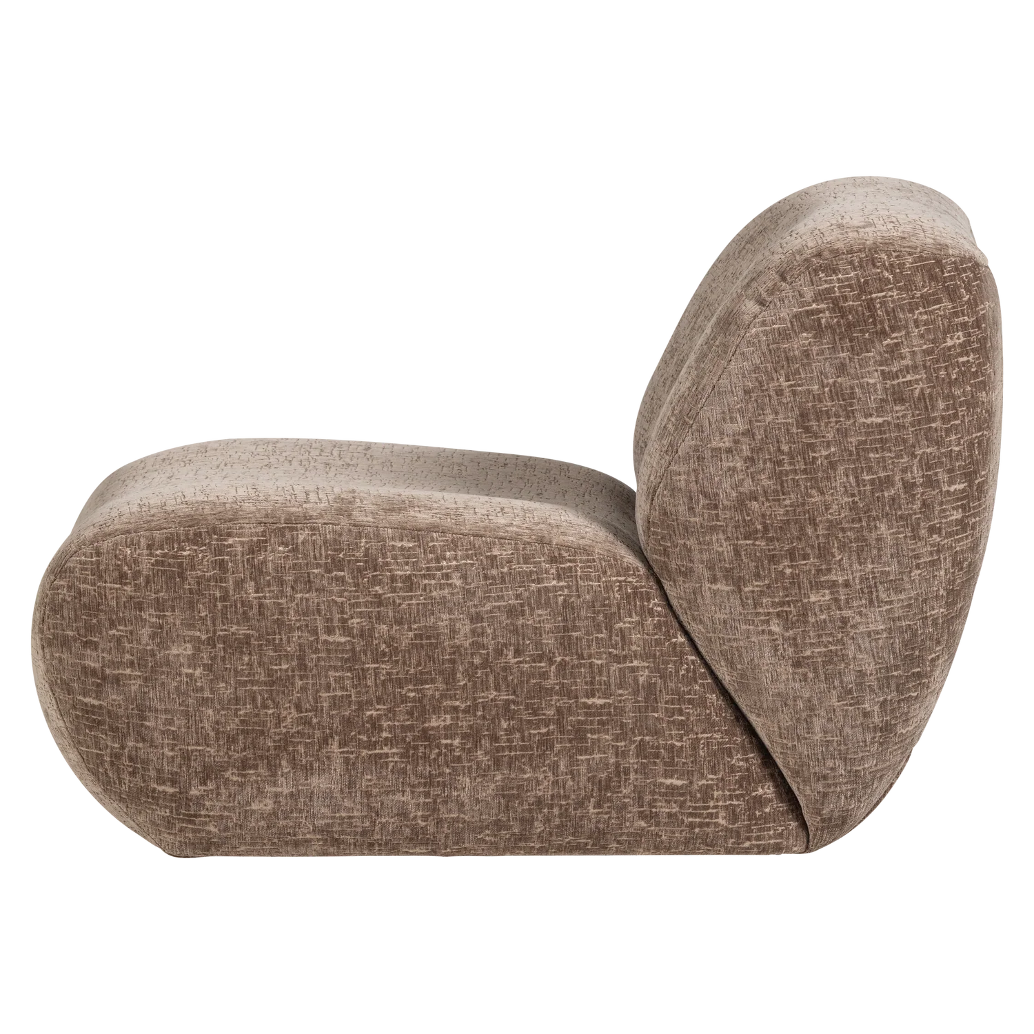 Fauteuil met craquelé velvet in lichtbruin, schuin achteraanzicht van rug en zitting.