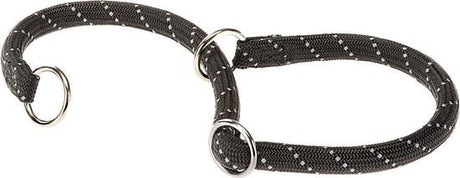 Sliphalsband van zwart nylon met reflecterende stippen en metalen ringen.