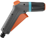 Gardena spuitpistool zijaanzicht met oranje greep, grijze body, blauwe band