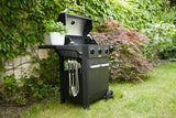 Zwarte gasbarbecue op wielen met zijplank, gereedschaphaken en bedieningsknoppen
