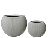 Set van 2 grijze bloempotten van gerecycled plastic, geribde structuur