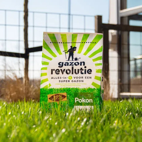 Gazonmestzak Pokon gazon revolutie in het gras, groen-witte verpakking