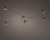 Solar partylight slinger met meerdere vlechtwerk lampenkappen aan zwarte kabel