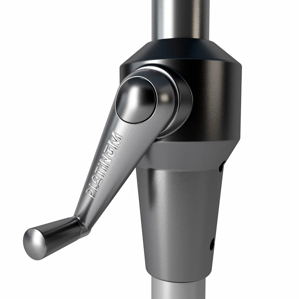 Parasolverstelling met zwarte knop op metalen paal en ronde handgreep
