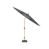 Platinum parasol met antraciet doek op houten paal en open scharnierconstructie