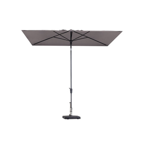 Taupekleurige zweefparasol met open dak en metalen middenpaal.