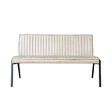 Beige eetkamerbank met verticale stiksels op rug en kussenzitting, zwarte metalen poten
