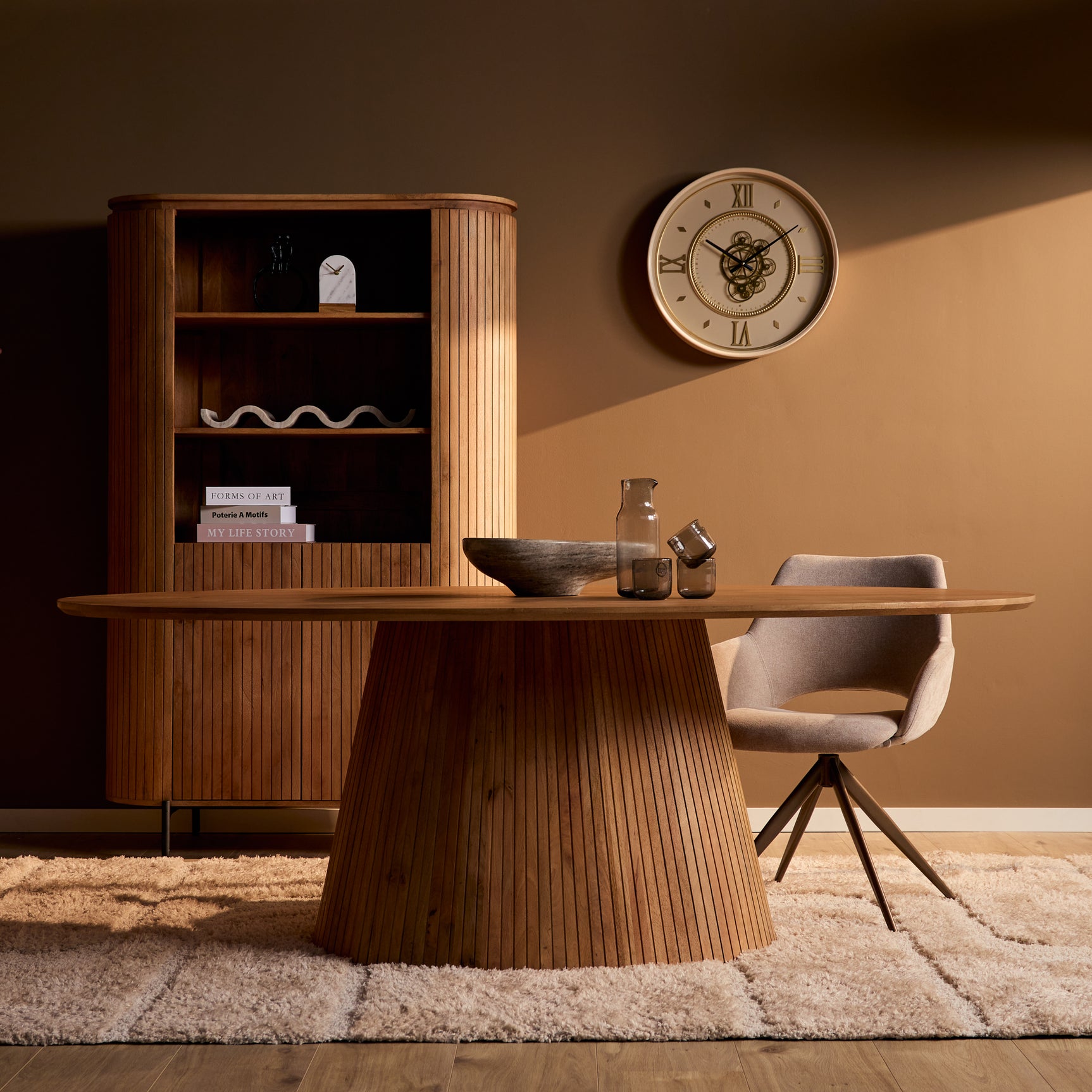 Eettafel Solana met ovale blad en houten poot, naturel hout, geschikt voor eetkamer
