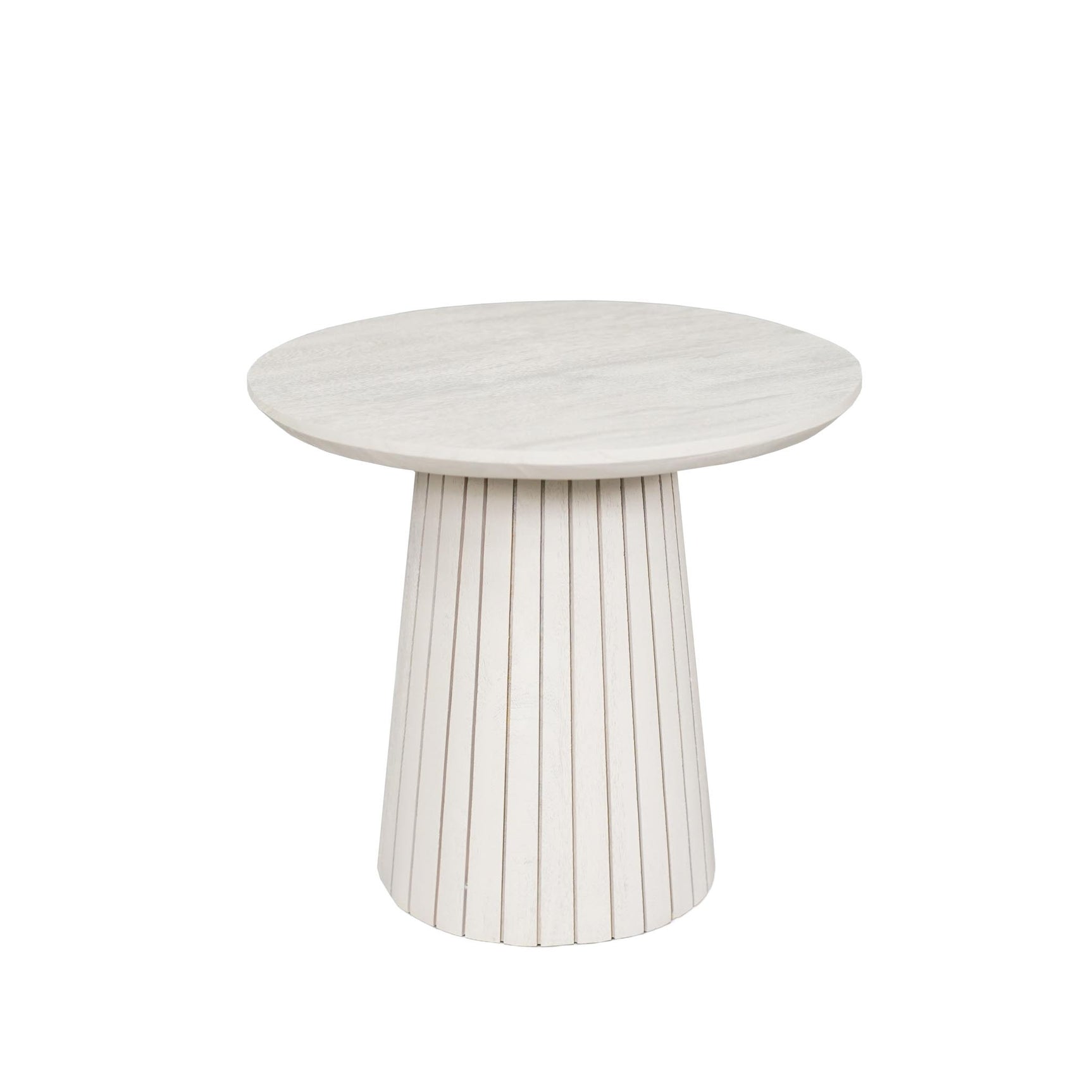 Ronde salontafel van zandkleurig mangohout met glad rond blad en ribbelzuil