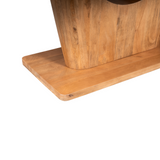 Naturel houten eettafel detail: onderplank en centrale poot met halve boogopening