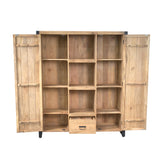 Boekenkast met schappen, open middencompartimenten, twee deuren en onderlade