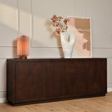 Bruin dressoir met vier deuren en glad bovenblad