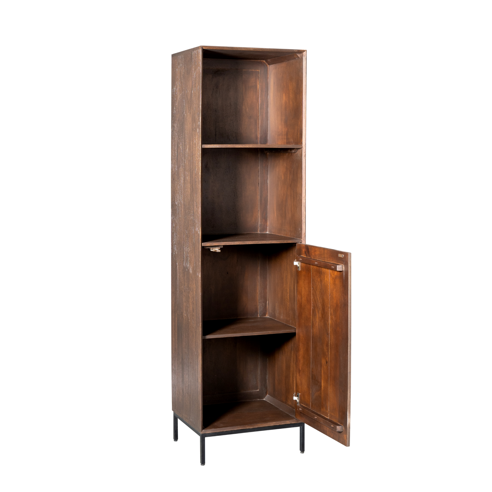 Bruine boekenkast met open opbergdeur en legplanken, houten interieur zichtbaar.