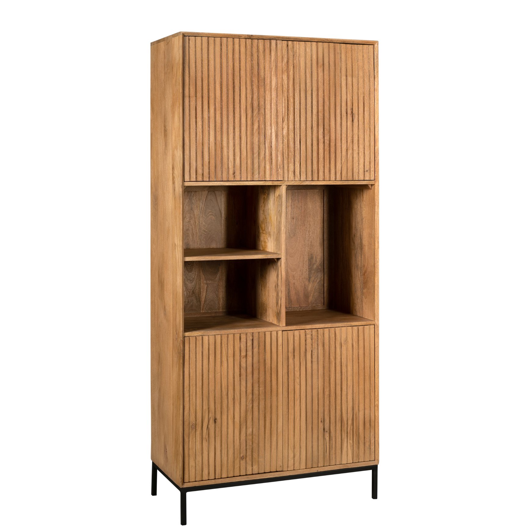 Vakkenkast van naturel hout met open binnenvakken en onderste ladefronten met latten