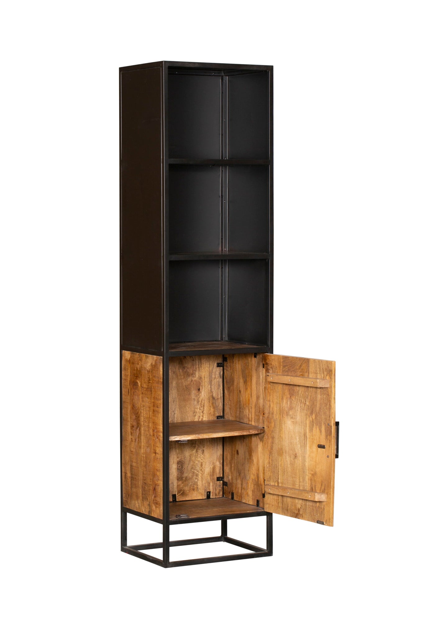 Boekenkast met open schappen en bruine houten deurpanelen, zwart frame