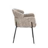 Beige eetkamerstoel met afgeronde rug, armleuningen en zwarte pootconstructie