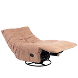 Roze relaxfauteuil in ligstand met voetensteun en zwart onderstel onder de kuip.