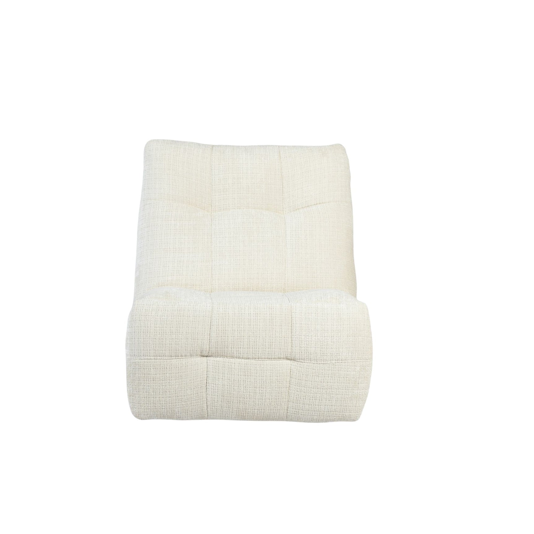Gebroken witte relaxfauteuil met gestikte rug, vlakke zitting en afgeronde hoeken.