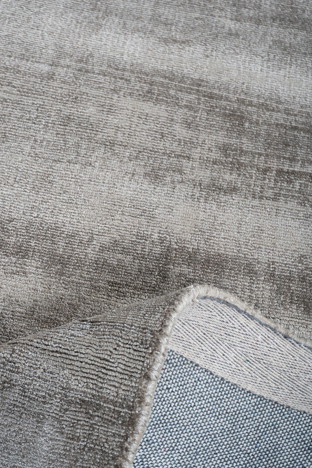 Vloerkleed Cos - Viscose Taupe 240 x 340 cm